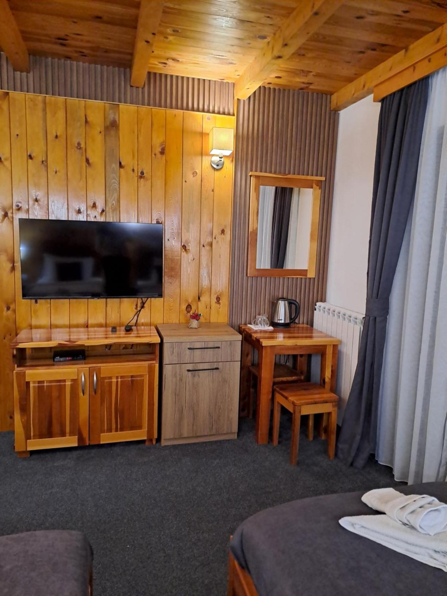 Rooms And Apartmants Mirovic Kolašin Kültér fotó